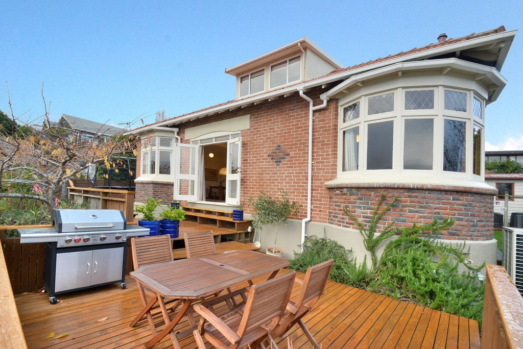 2 Roxburgh Street, Opoho, Dunedin - Carousel 1