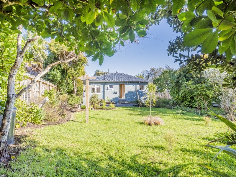 18 The Avenue, Otaki Beach, Otaki - Carousel 25