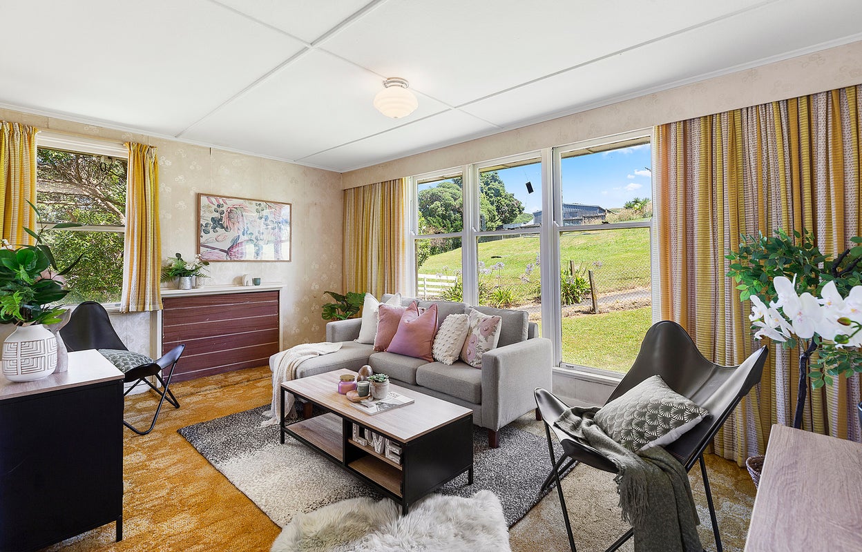 14 Arero Place, Titahi Bay, Porirua - Carousel 2