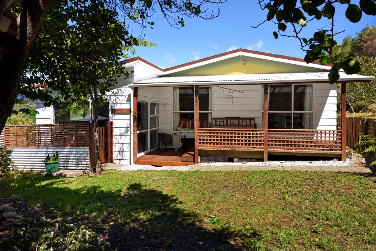 20 Chamboard Place, Washington Valley, Nelson - Carousel 2