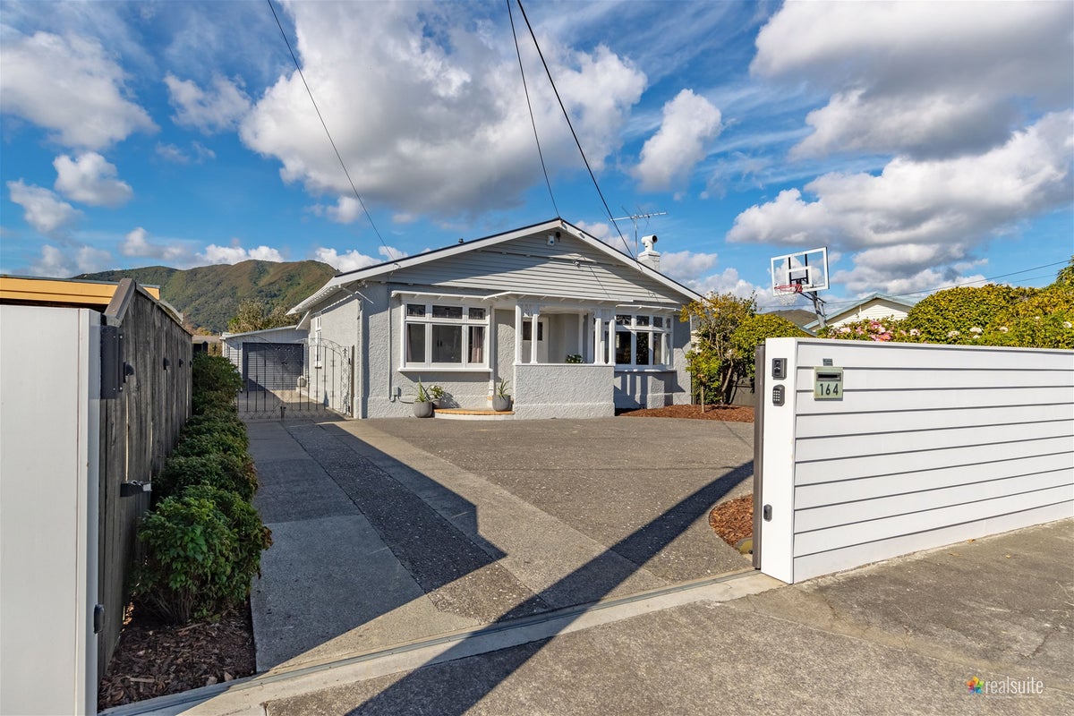 164 Randwick Road, Moera, Lower Hutt - Carousel 1
