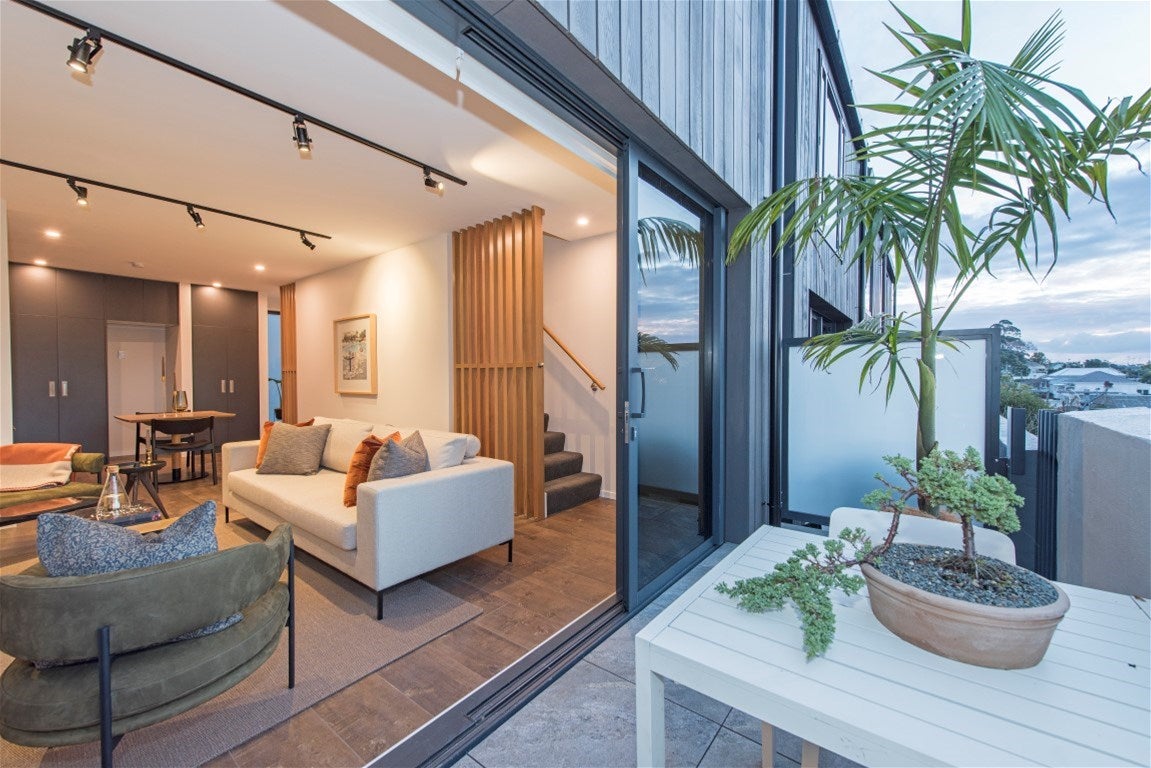 4/2 Second Avenue, Kingsland, Auckland - Carousel 1
