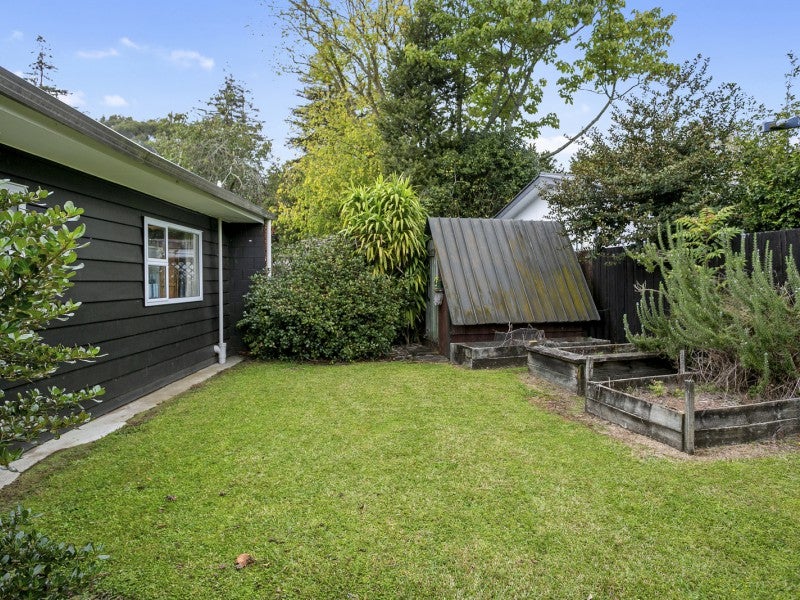 9 Belloc Street, Leamington, Cambridge - Carousel 24