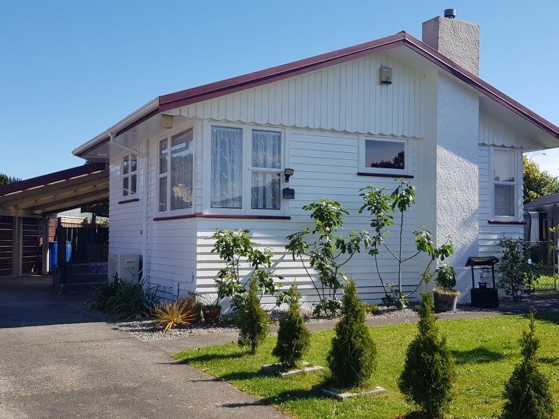 3 Sequoia Place, Maoribank, Upper Hutt - Carousel 1