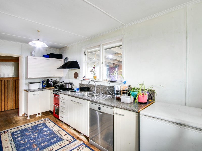 33 Neal Crescent, Onekawa, Napier - Carousel 2