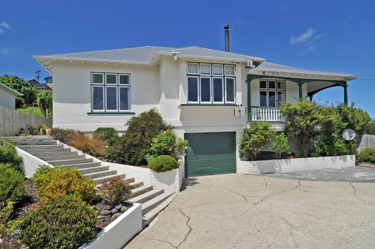 31 Spottiswoode Street, Andersons Bay, Dunedin - Carousel 1