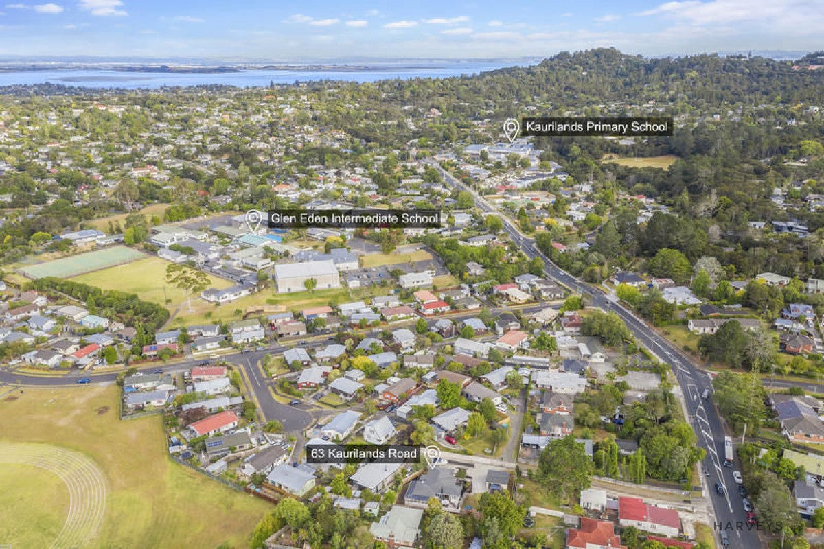 63 Kaurilands Road, Titirangi, Auckland - Carousel 18
