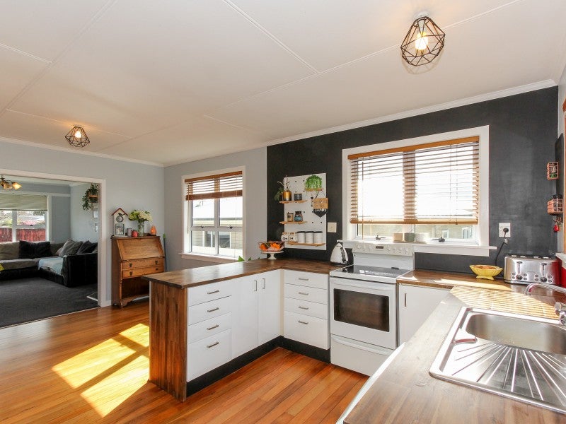 101A Rata Street, Inglewood, Inglewood - Carousel 2