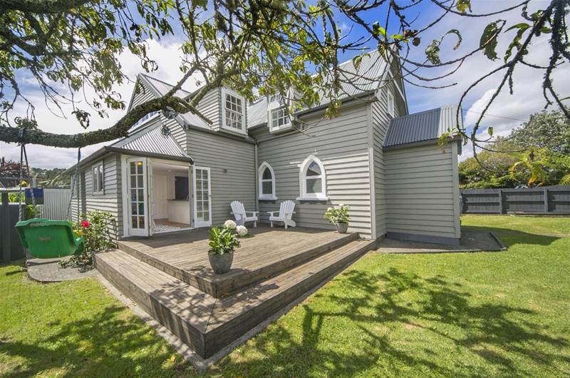 711 Swanson Road, Swanson, Auckland - Carousel 1