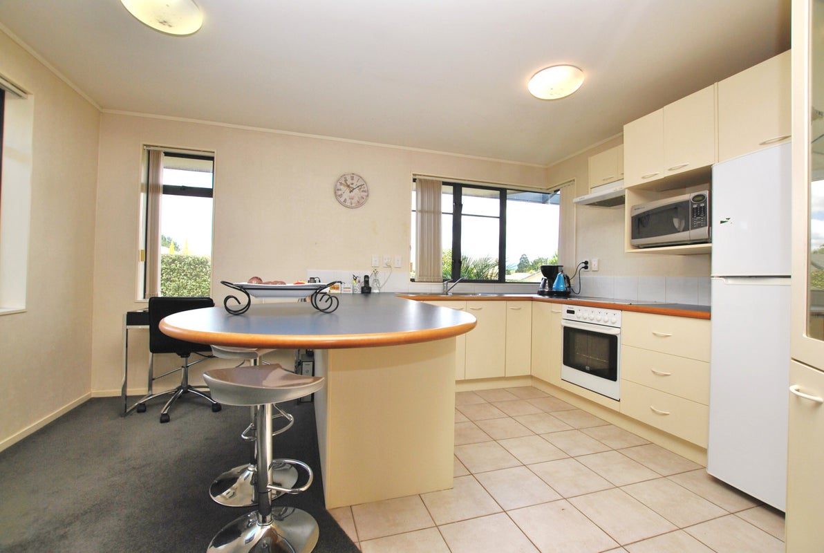 92 Kingdale Road, Henderson, Auckland - Carousel 2