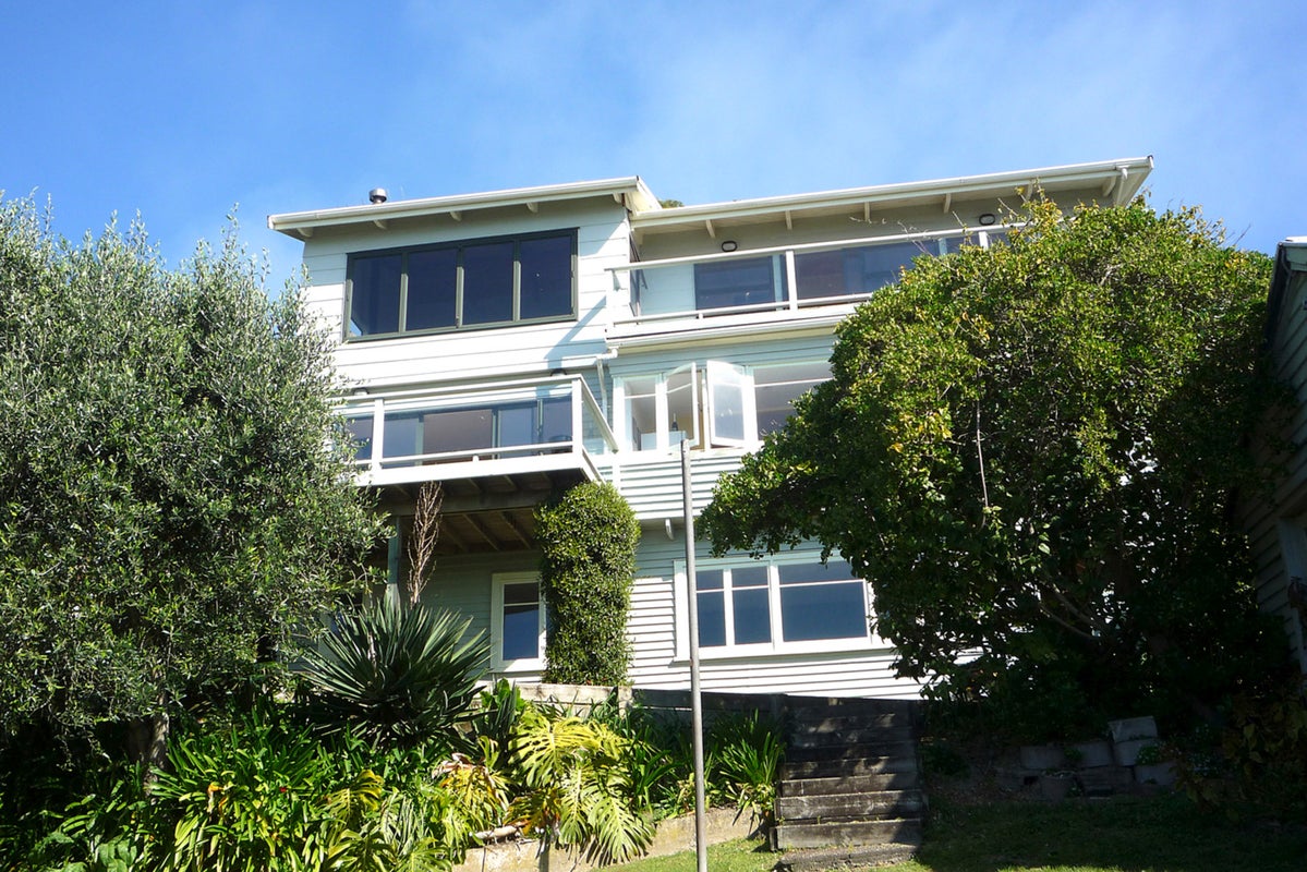 1 Sixth Avenue, Onetangi, Waiheke Island - Carousel 2