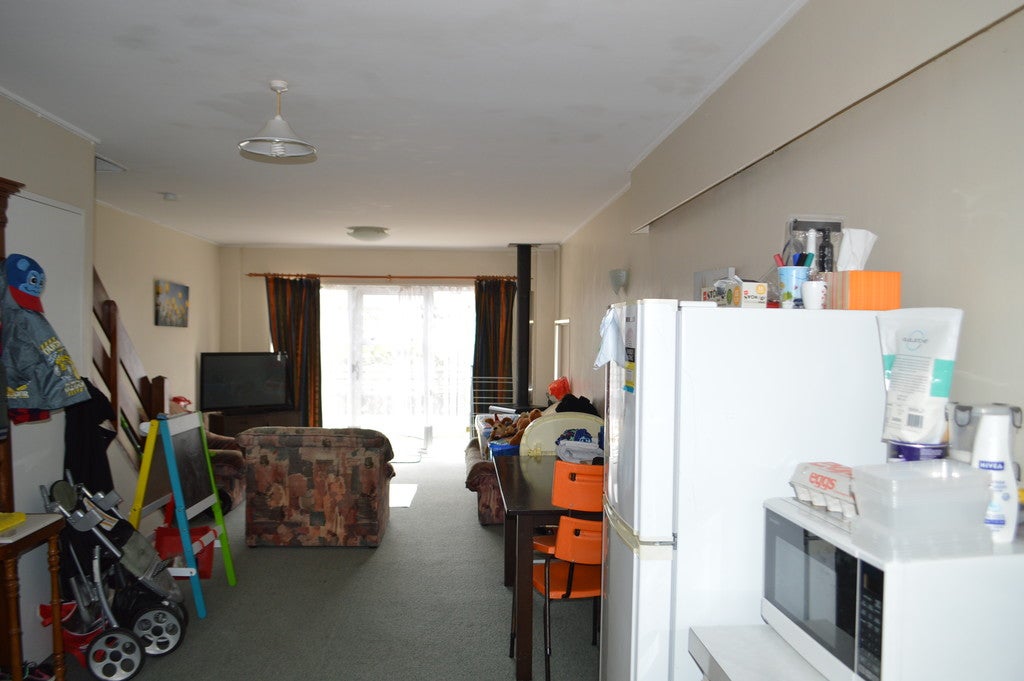 2/31 Mana Avenue, Titahi Bay, Porirua - Carousel 5