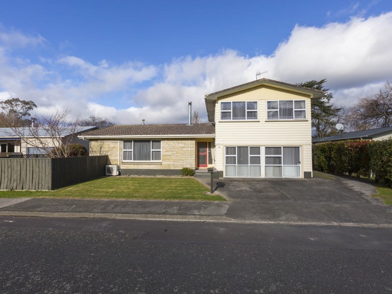 40 Holdsworth Avenue, Trentham, Upper Hutt - Carousel 2