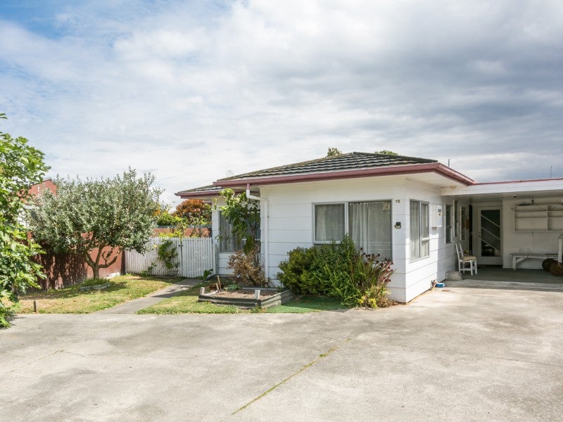15 Jellicoe Place, Tamatea, Napier - Carousel 1