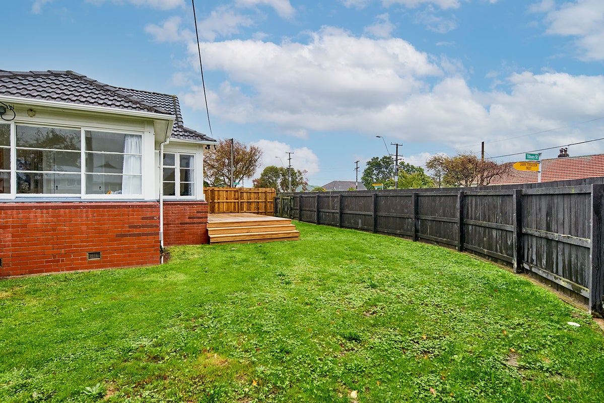 2 Tilbury Street, Fairfield, Lower Hutt - Carousel 18