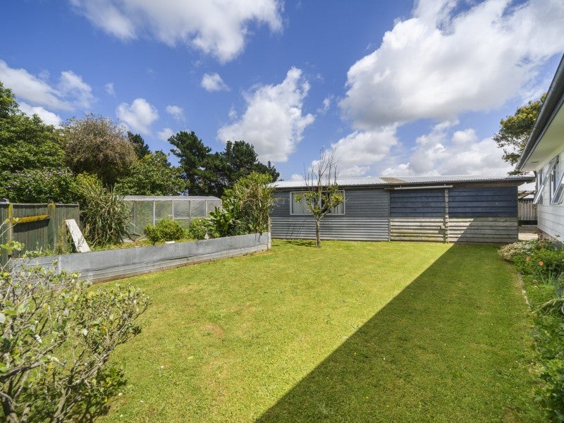 11 Pluto Place, Milson, Palmerston North - Carousel 12