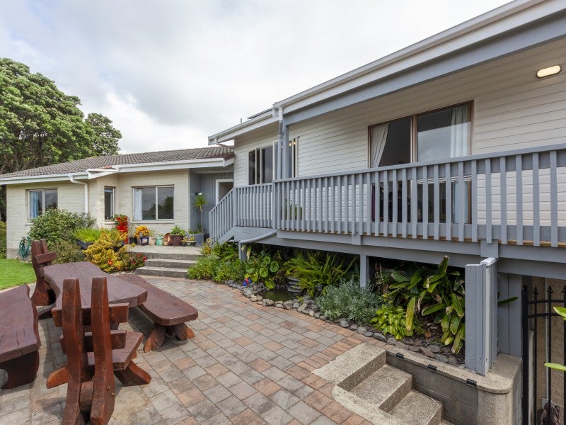 12A Kohutuhutu Road, Raumati Beach, Paraparaumu - Carousel 1
