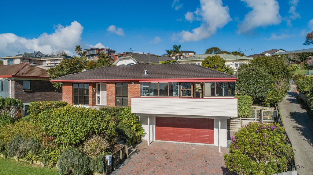 14 Sunnyview Avenue, Shelly Park, Auckland - Carousel 1