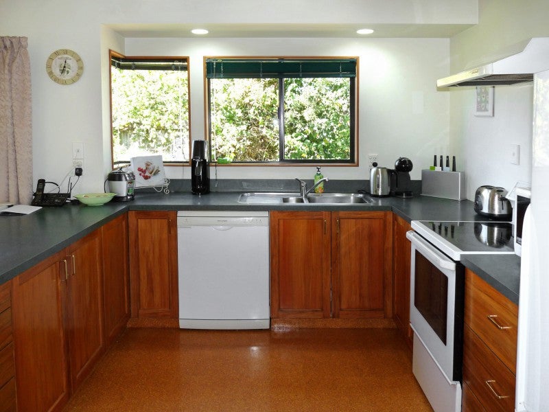 14 Stagg Place, Brightwater - Carousel 2