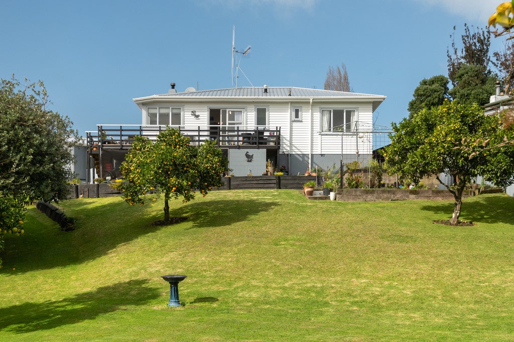 16 Brown Terrace, Foxton Beach, Foxton - Carousel 2