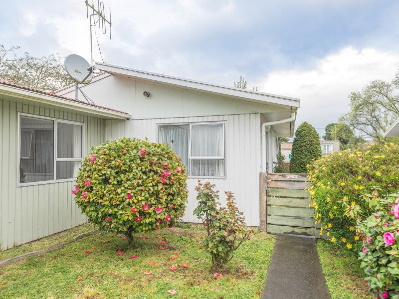 10A Queen Street, Aramoho, Whanganui - Carousel 2