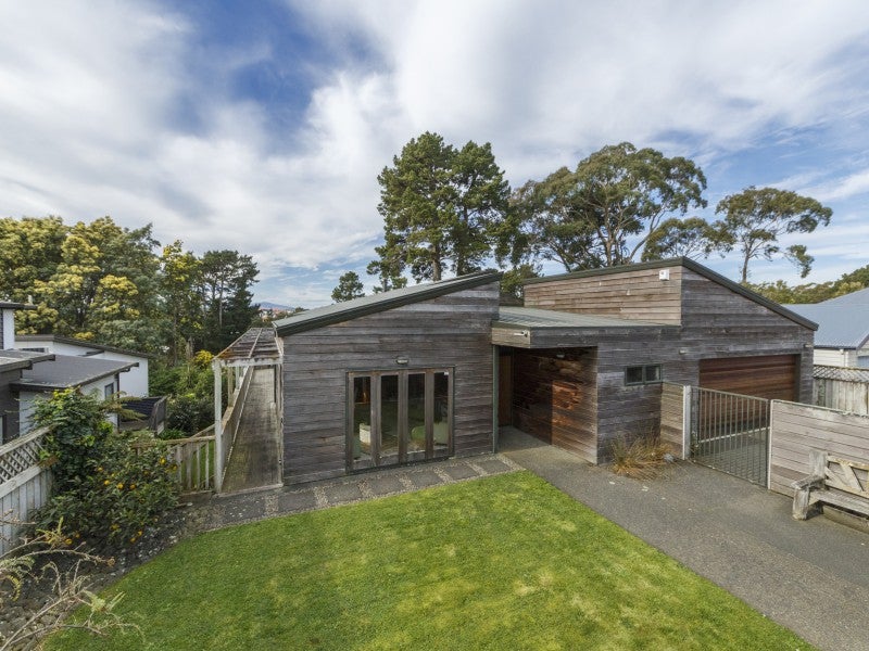 50A Clifton Terrace, Fitzherbert, Palmerston North - Carousel 2