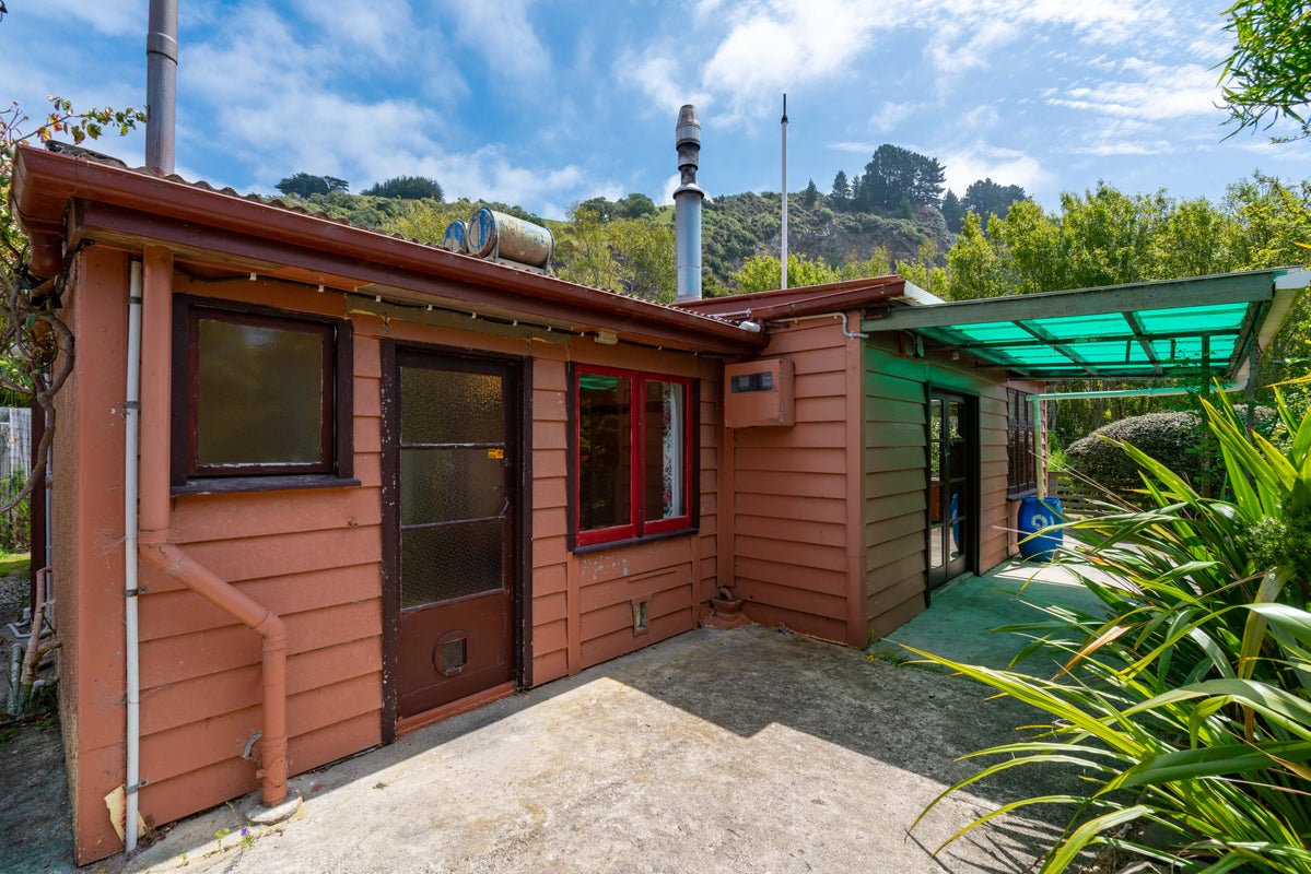 35 Mihiwaka Road, Long Beach, Port Chalmers - Carousel 2