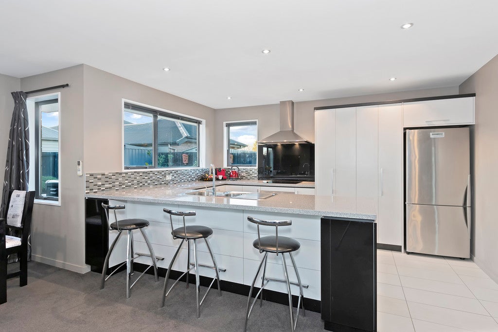 30 Stillwater Avenue, Burwood, Christchurch - Carousel 2