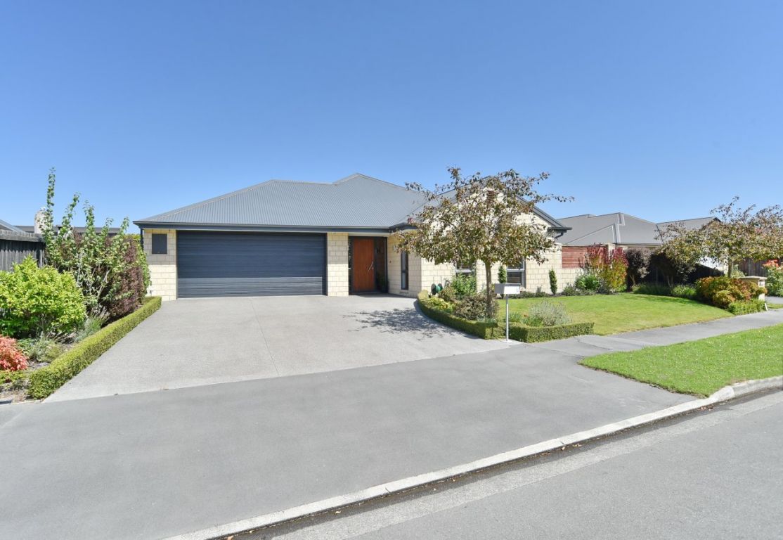 14 Havana Gardens, Shirley, Christchurch - Carousel 1