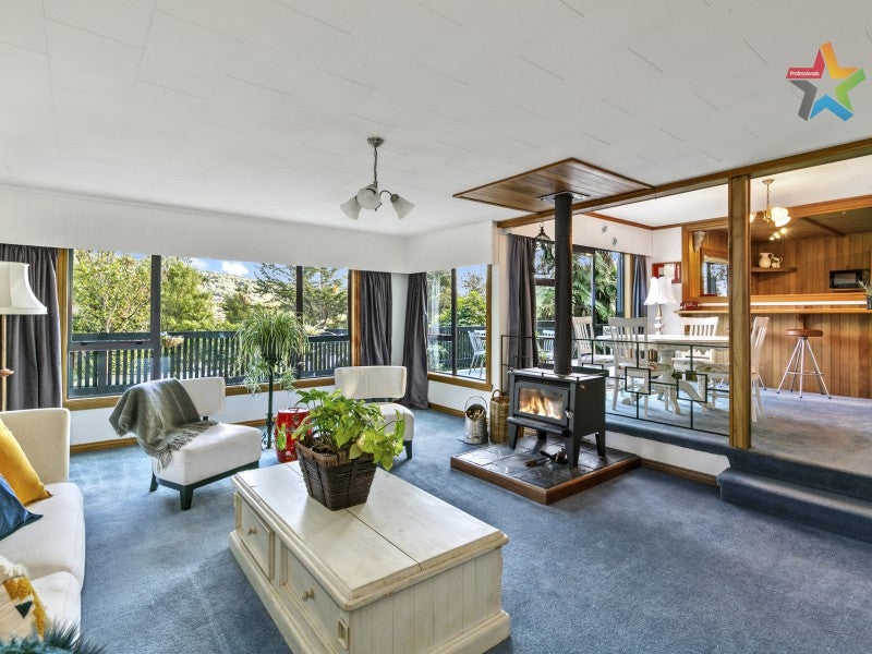 12A Bull Avenue, Wainuiomata, Lower Hutt - Carousel 2