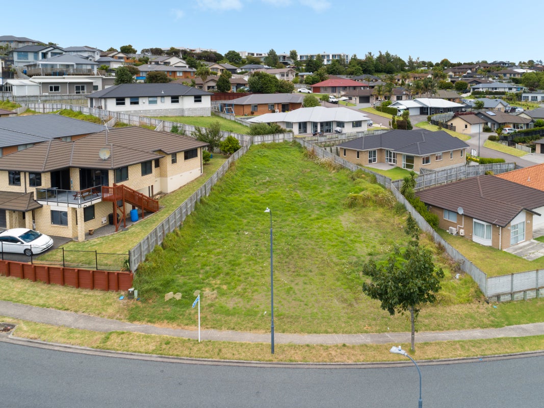 97 Waterside Drive, Pyes Pa, Tauranga - Carousel 1