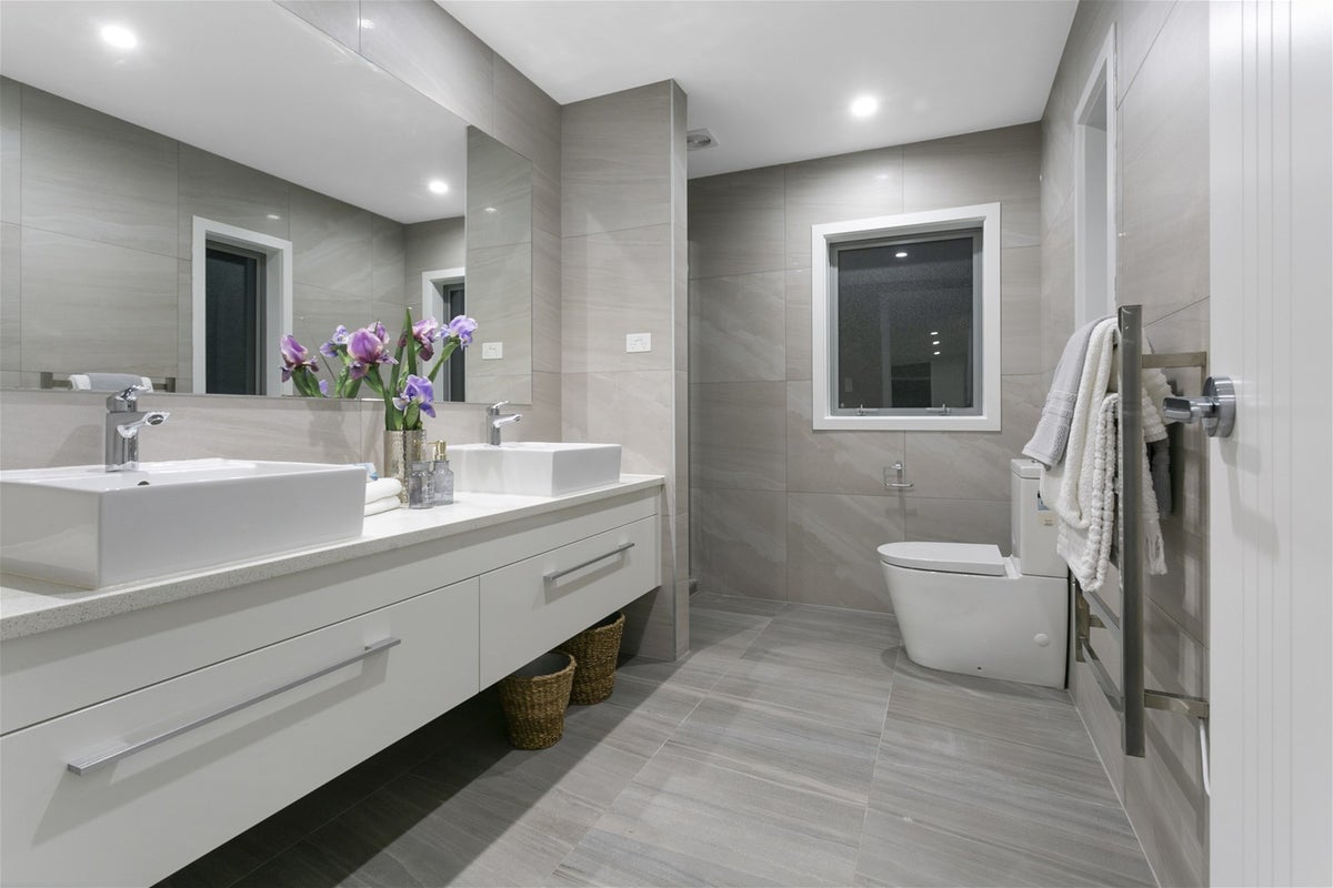 14 Bearing Parade, Long Bay, Auckland - Carousel 21