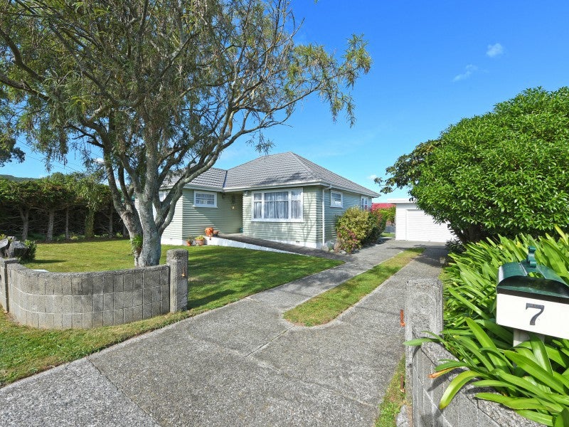 7 Whakatiki Street, Trentham, Upper Hutt - Carousel 1
