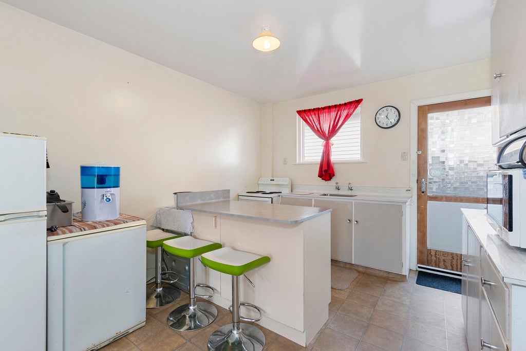 2/164 Huxley Street, Sydenham, Christchurch - Carousel 2