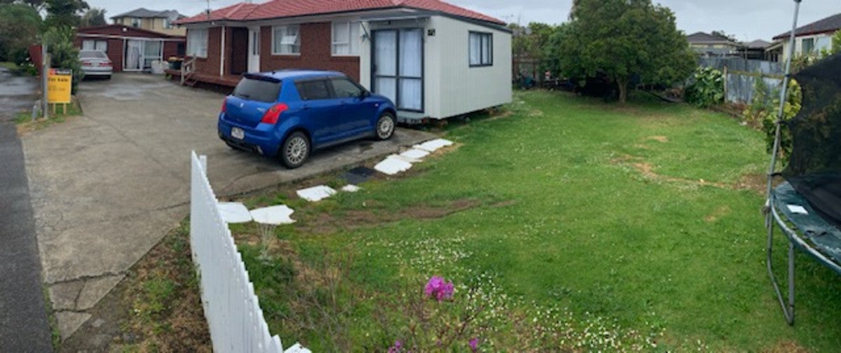 11 Treviso Place, Clover Park, Auckland - Carousel 1