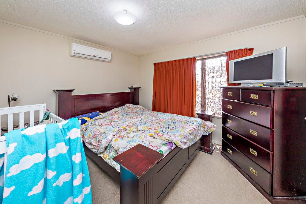 4 Cottrell Place, Clendon Park, Auckland - Carousel 13