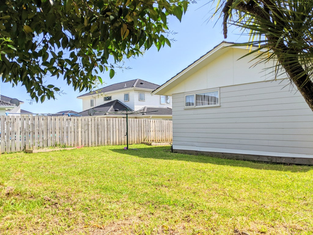 2 Waitoro Lane, Henderson, Auckland - Carousel 16
