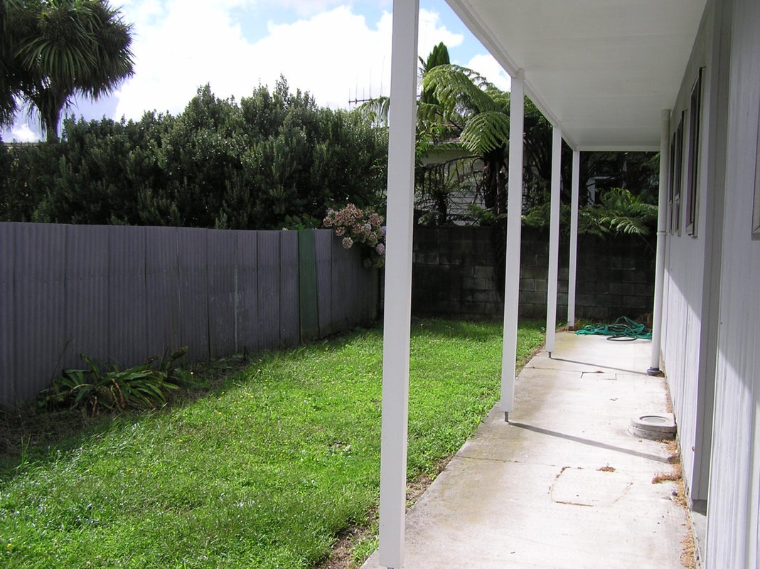 1 Waterloo Crescent, Hokowhitu, Palmerston North - Carousel 13