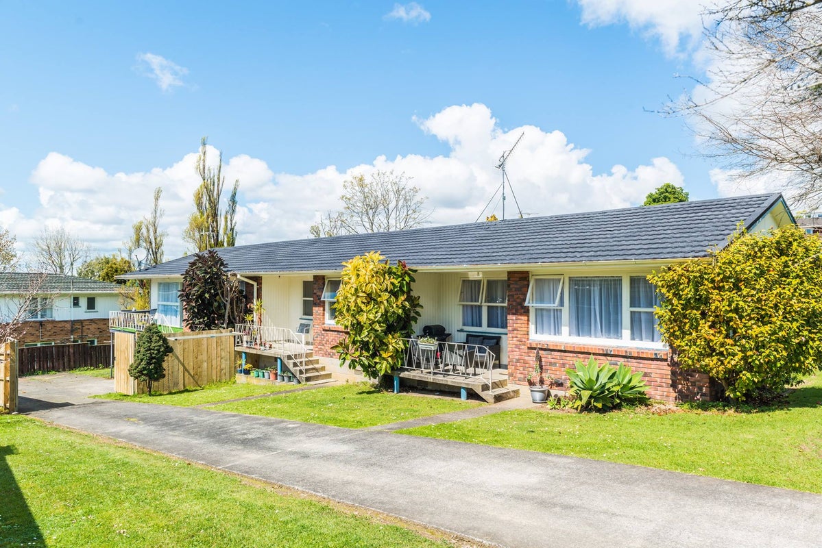 3/20 Simkin Avenue, St Johns, Auckland - Carousel 2