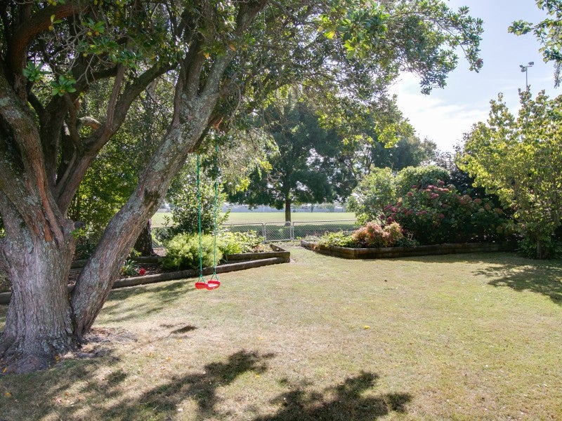 614 Murdoch Road East, Akina, Hastings - Carousel 2