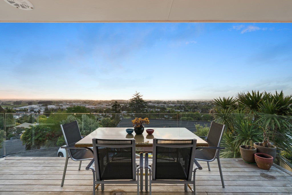 11 Brooke Road, Red Hill, Papakura - Carousel 1