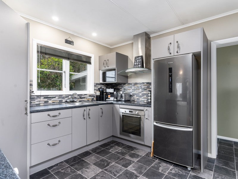 246 High Street, Solway, Masterton - Carousel 2