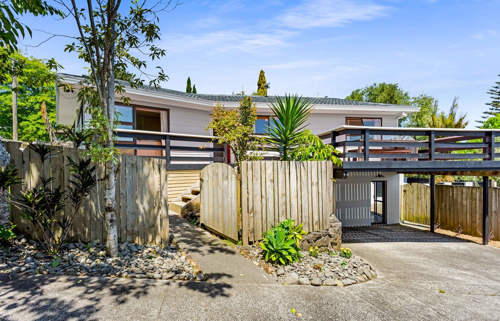 71 Woodglen Road, Glen Eden, Auckland - Carousel 2