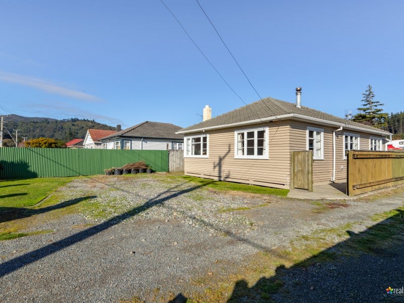 80 Main Road, Wainuiomata, Lower Hutt - Carousel 18