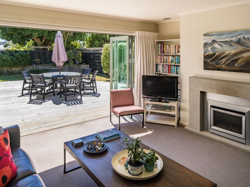 62 Oroua Street, Eastbourne, Lower Hutt - Carousel 1