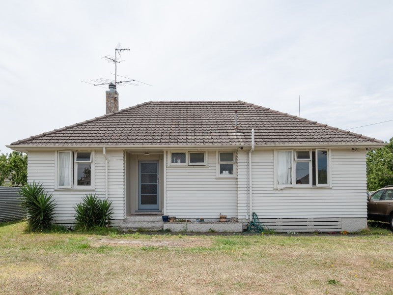 10 Manuka Street, Elgin, Gisborne - Carousel 1