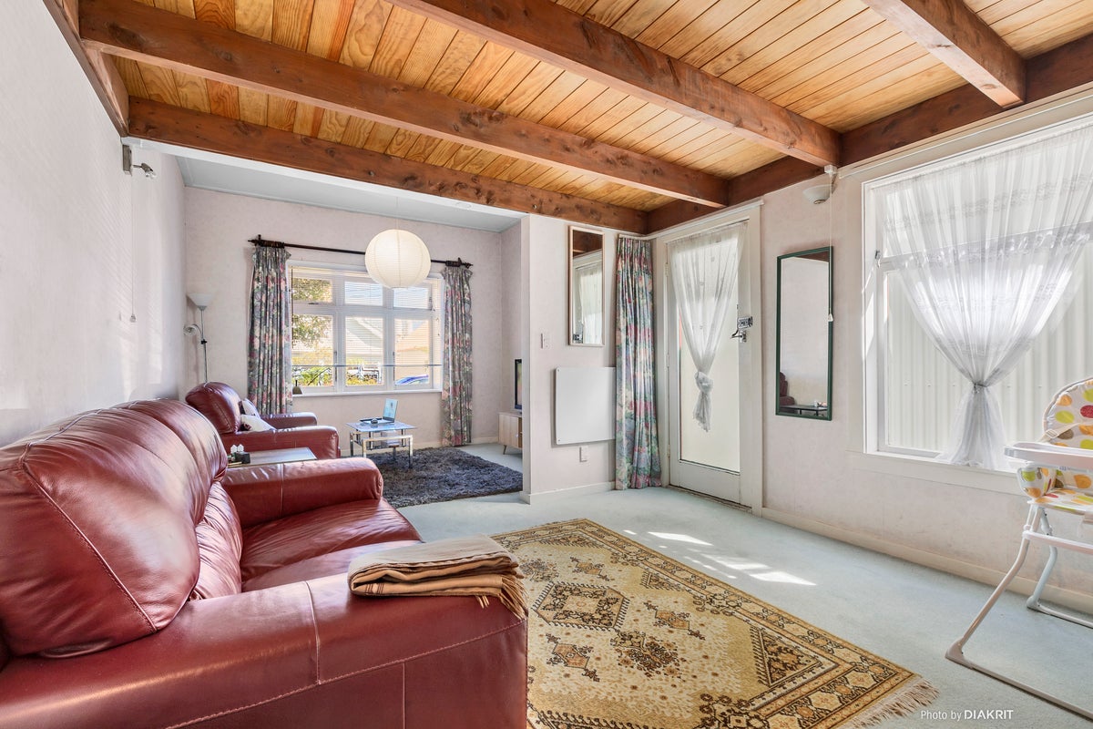 16 Moir Street, Mount Victoria, Wellington - Carousel 2