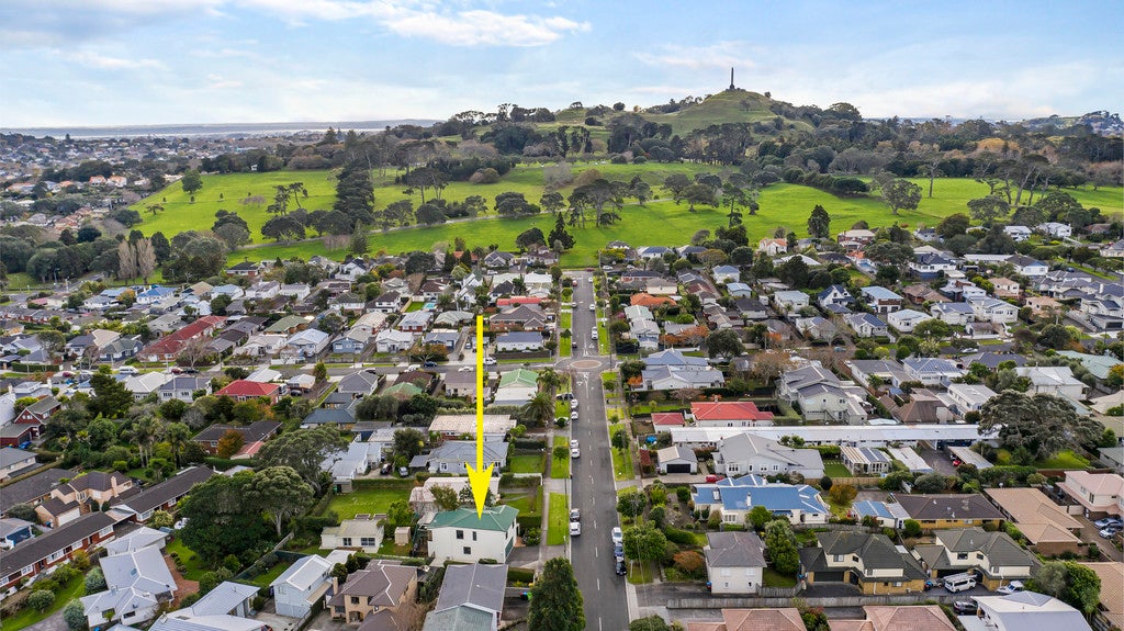 60 Mariri Road, One Tree Hill, Auckland - Carousel 2