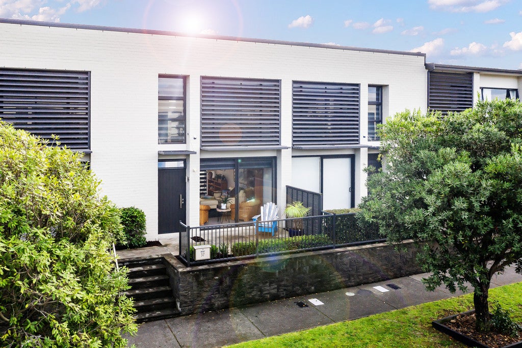 37 Bluegrey Avenue, Stonefields, Auckland - Carousel 1