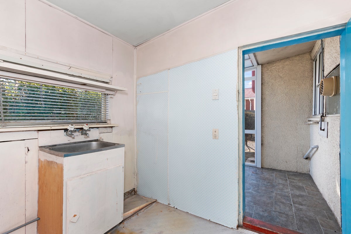 1/11 Kissel Street, Templeton, Christchurch - Carousel 12